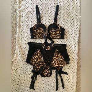 New Bettie page playful promises